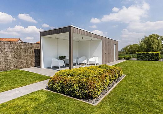 Prachtige poolhouse met binnenafwerking in Vikures